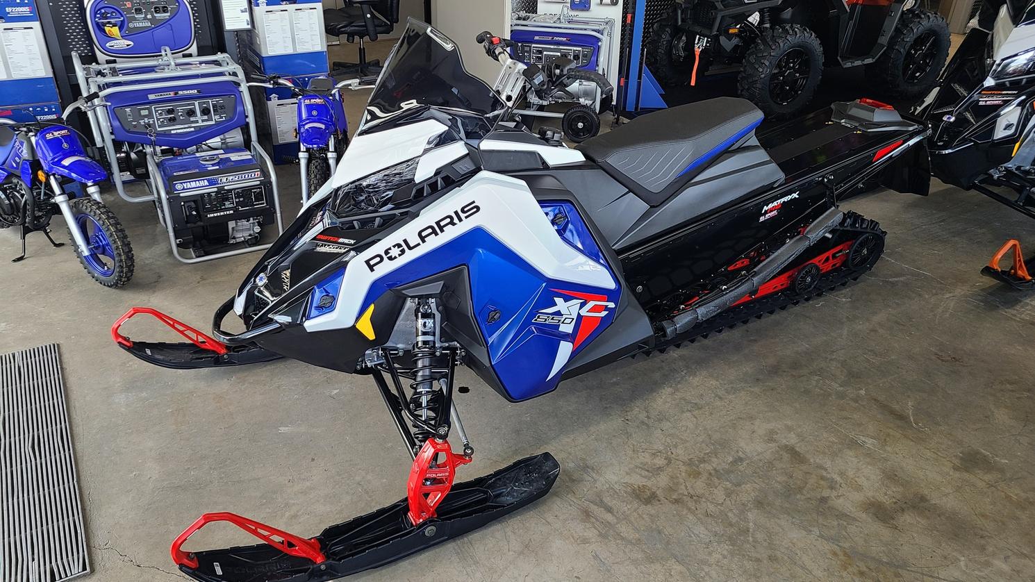 Polaris SWITCHBACK XC 850 146 1.6P 2023