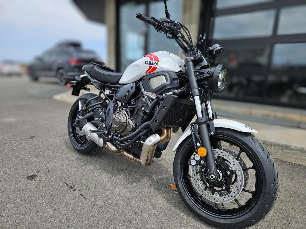 Yamaha XSR 700 2024