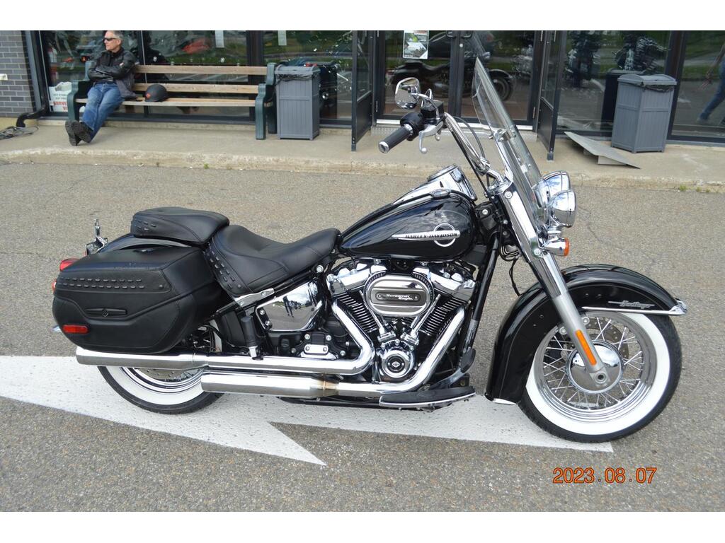 Harley-Davidson FLHC Heritage Classic 2020