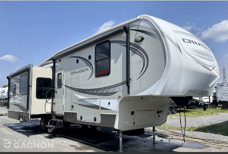 Roulotte Fifth Wheel 2015 de 36 pieds avec garantie de 4 ans