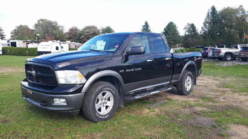 DODGE RAM 1500 2011 + FIFTH WHEEL CRUISER 30 PIED TOTAL , KIT PRET A PARTIR * VENTE DE PARTICULIER * 418-932-6595 