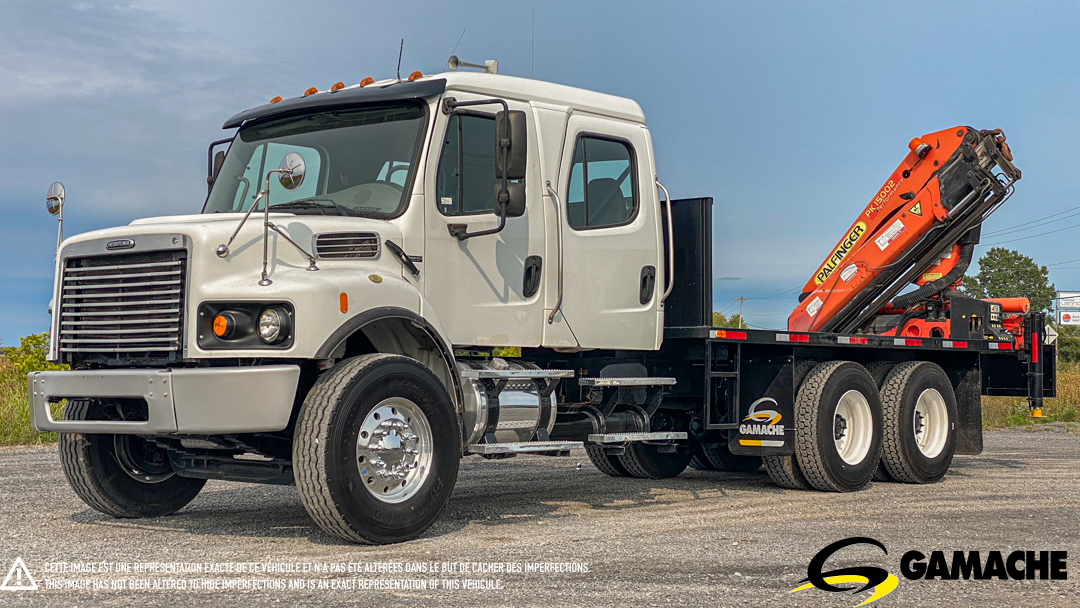 FREIGHTLINER M2 106V CRANE TRUCK / BOOM TRUCK 2006