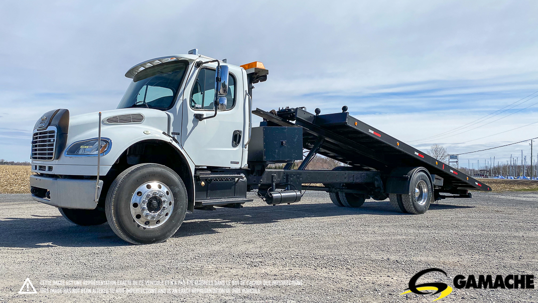 FREIGHTLINER M2 106 TOW TRUCK 2007