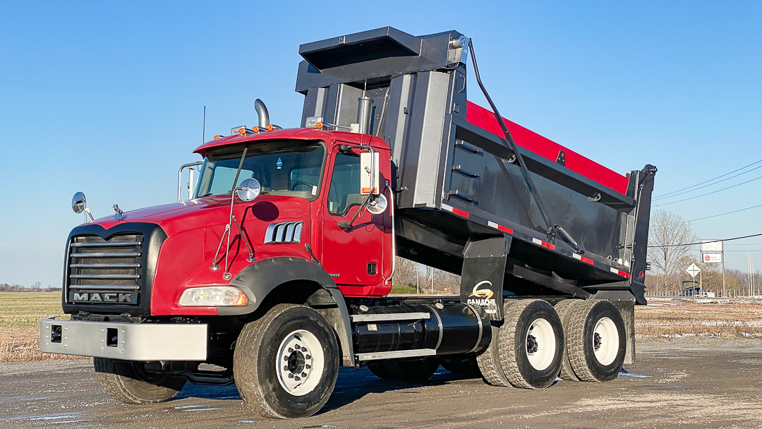 MACK GRANITE CT713 TANDEM AXLE DUMP TRUCK 2007