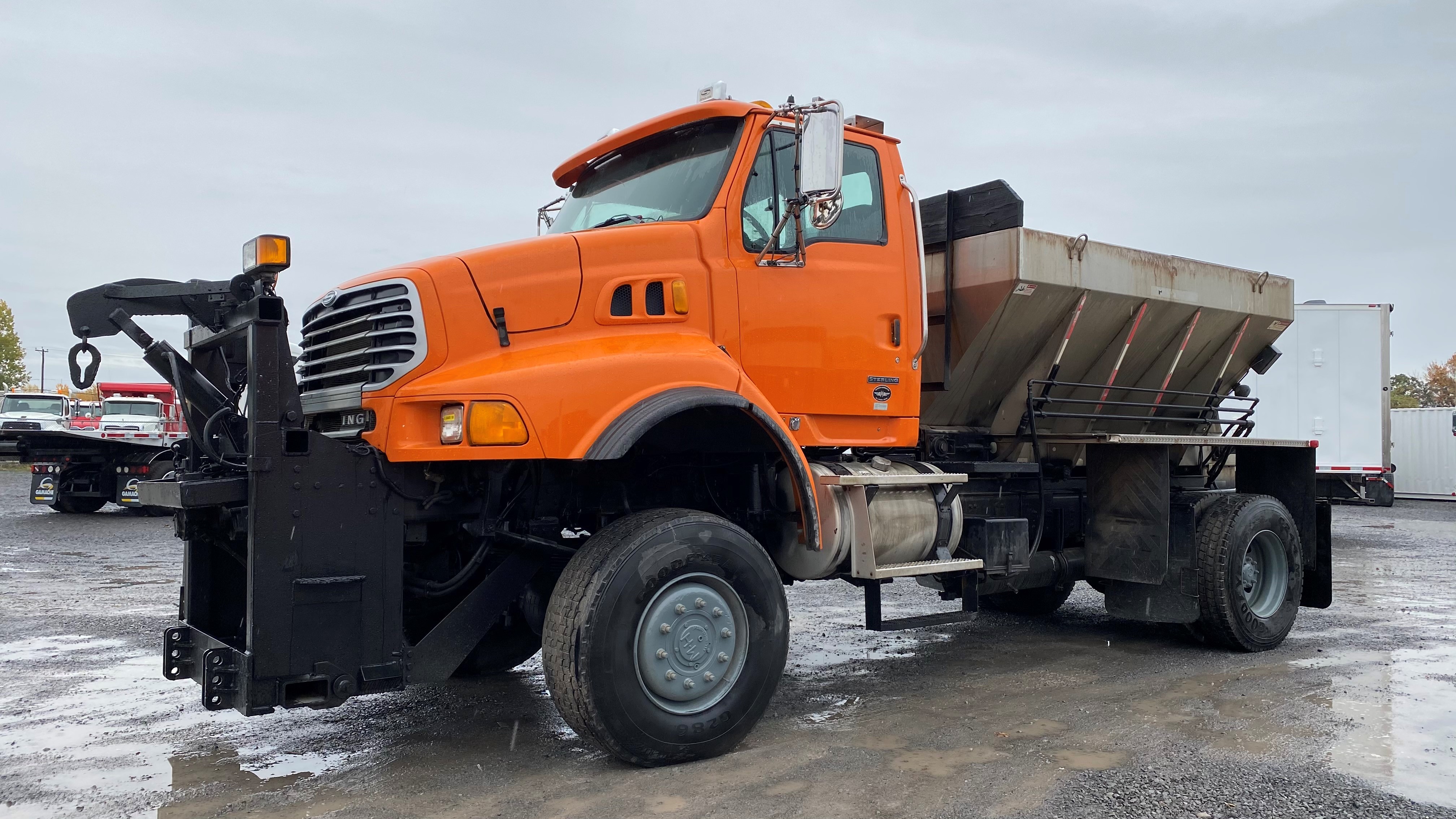 STERLING LT9500 SALT BOX SPREADER 2008