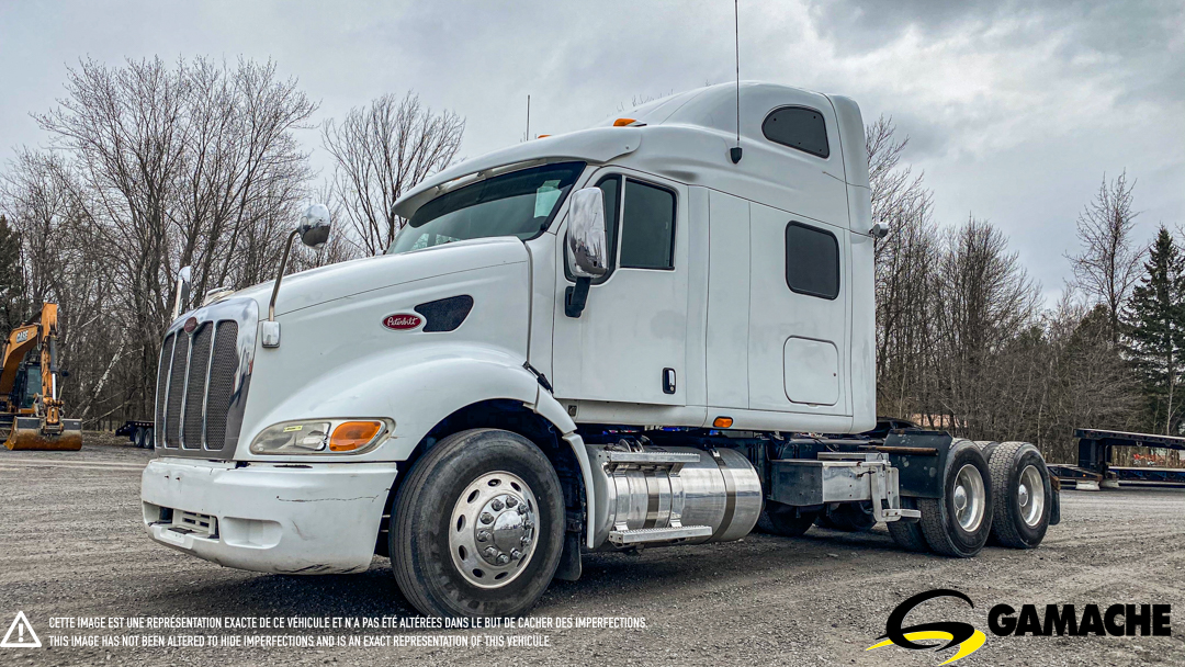 PETERBILT 387 HIGHWAY / SLEEPER TRUCK 2011