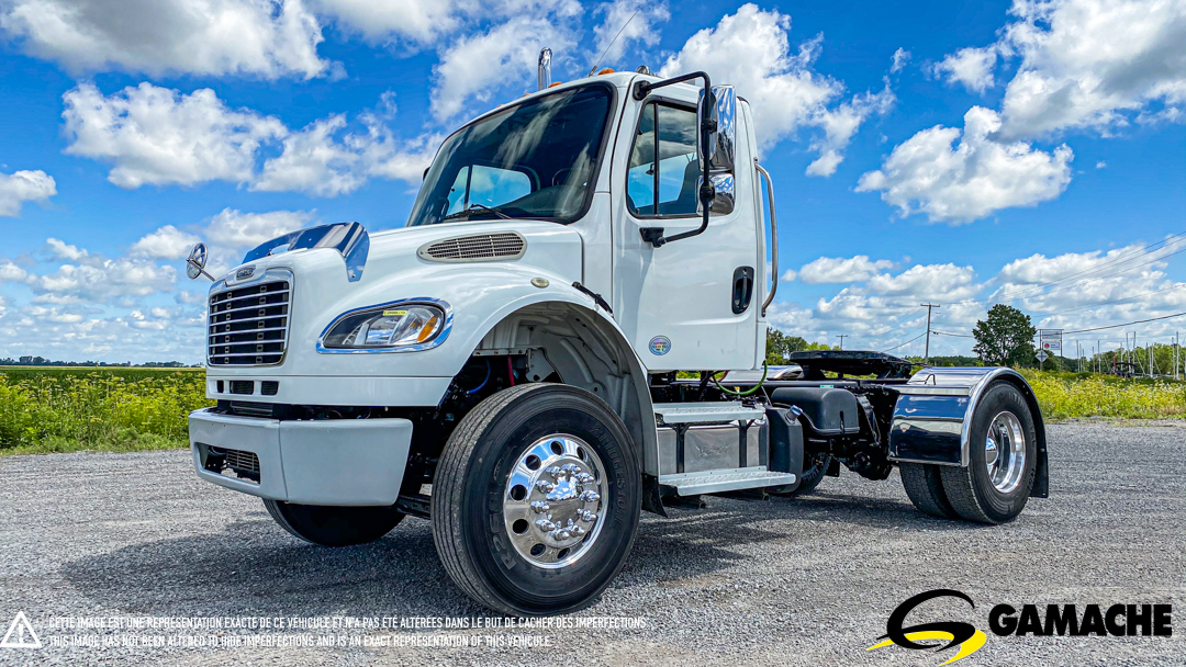 FREIGHTLINER M2 106 2013