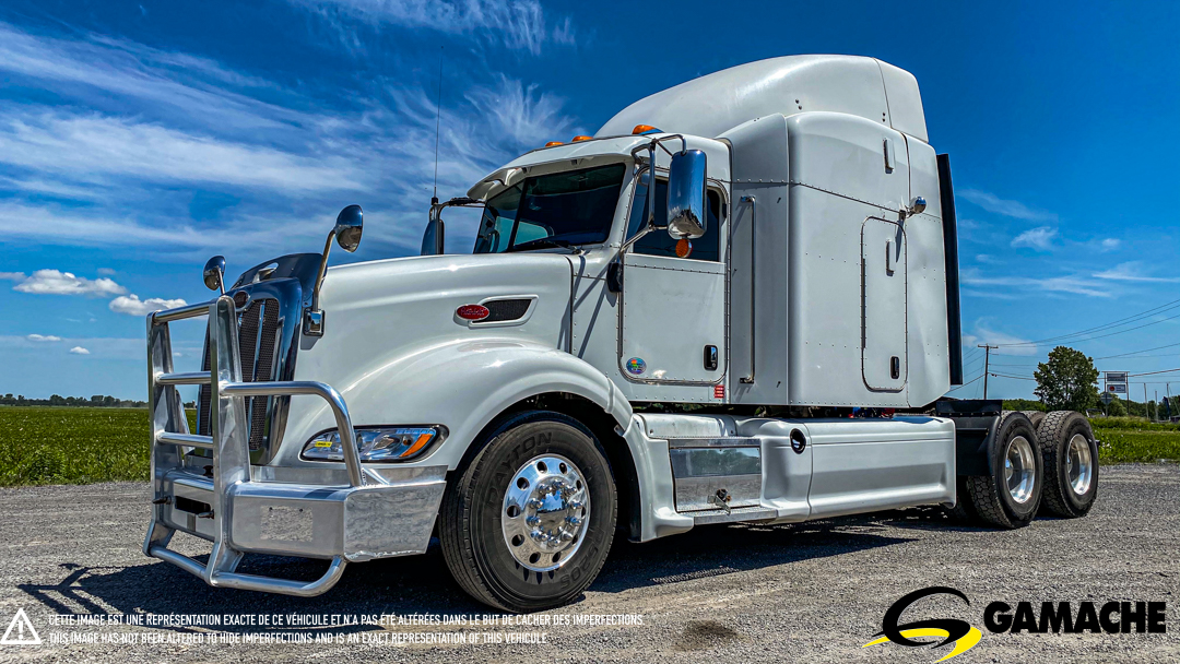 PETERBILT 386 HIGHWAY / SLEEPER TRUCK 2013