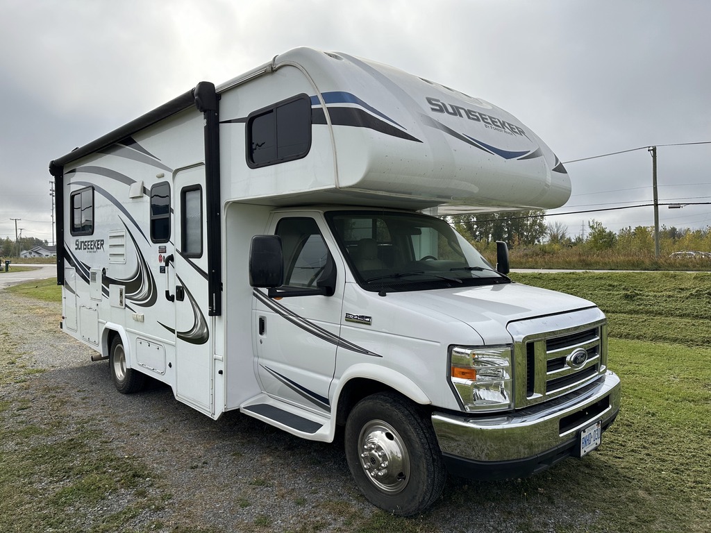 Forest River Sunseeker 2290S 2018