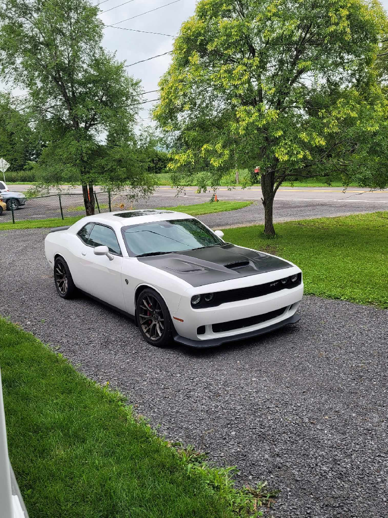 DODGE CHALLENGER SRT HELLCAT 2016 SUPERCHARGED 6.2 L * VENTE DE PARTICULIER * 418-932-6595 