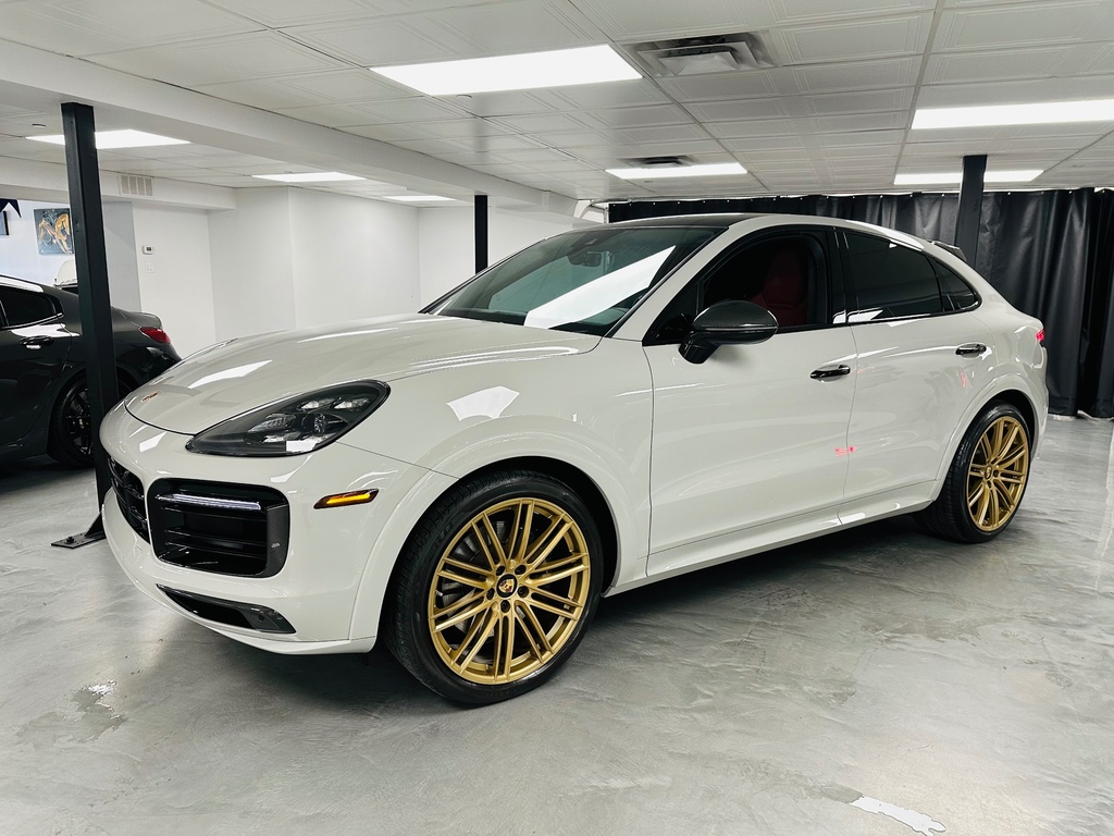 Porsche Cayenne GTS Coupe AWD 2023