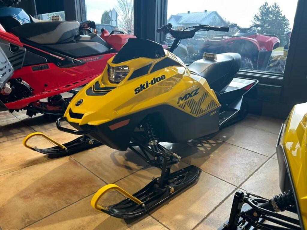 Ski-Doo MXZ 200 2024