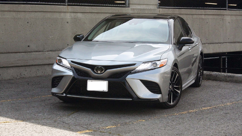 2020 camry en tres bonne etat