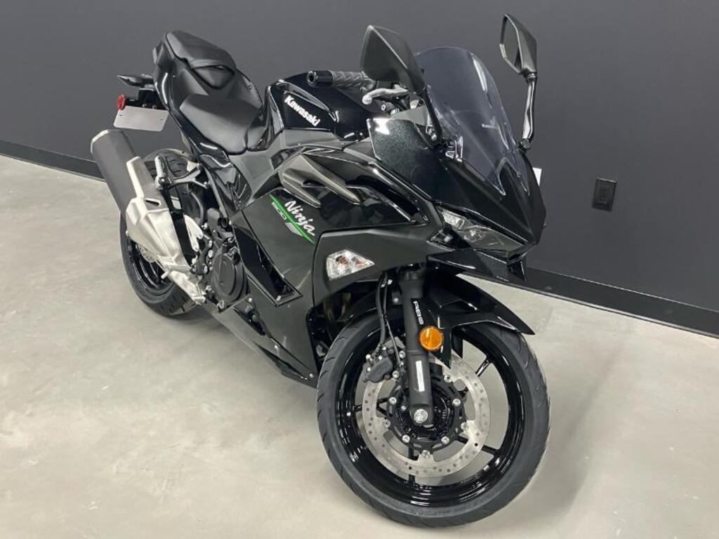 Kawasaki Ninja 500 noir 2024