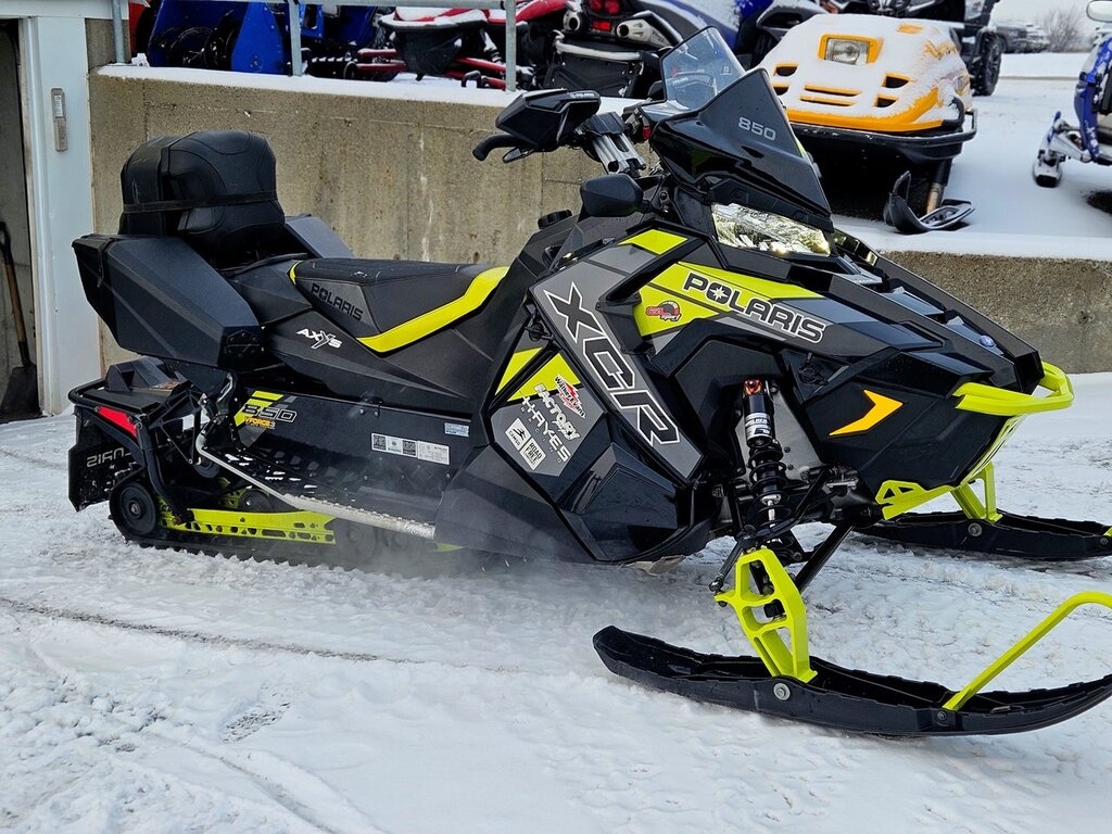 Polaris 850 SWITCHBACK XCR 2019