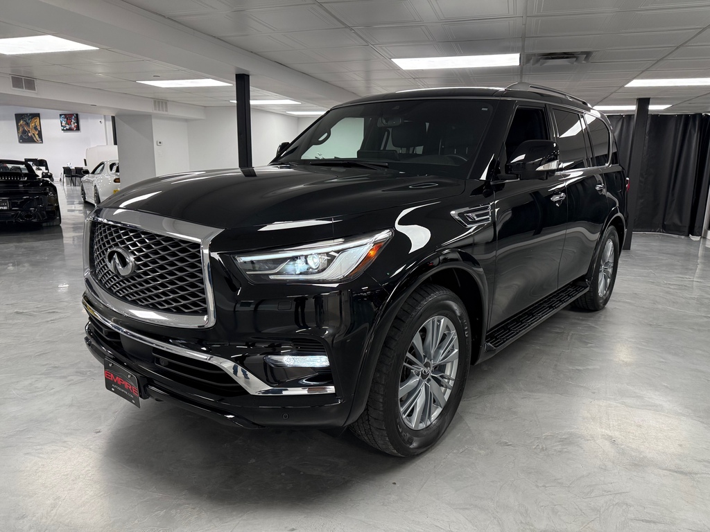 Infiniti QX80 LUXE 8 PASSENGER CUIR TOIT NAV 4X4 2022