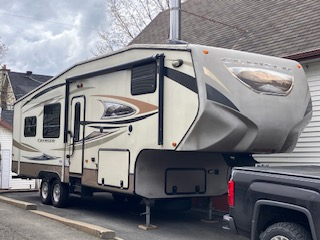 FIFTH WHEEL CROSSROADS CRUISER SAHARA CF310 2013 34 PIEDS 3 SLIDE OUT VENTE DE PARTICULIER 418-932-6595 