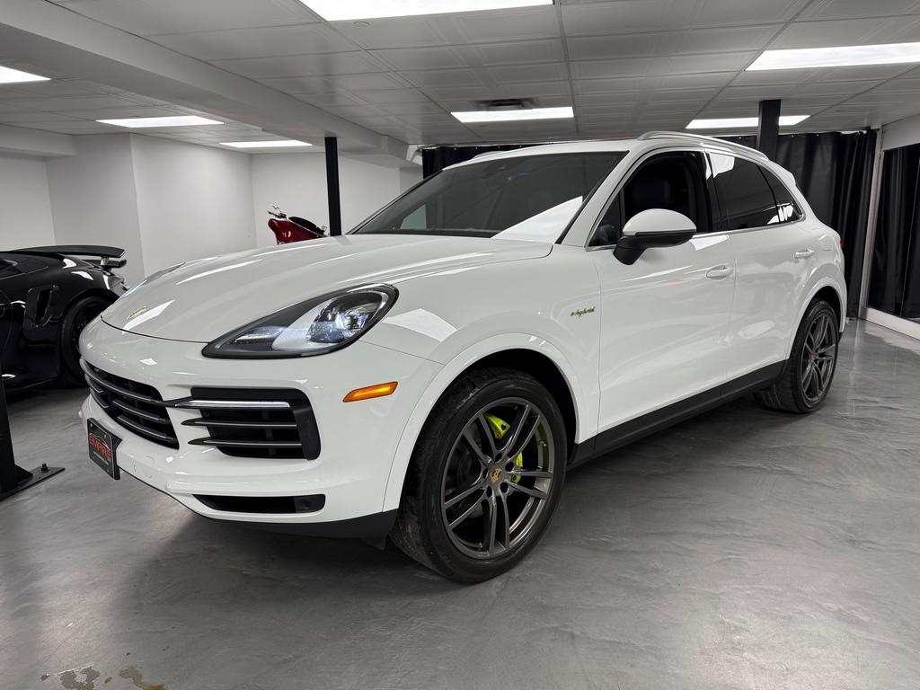 Porsche Cayenne 3.0L V6 TURBO + ELECTRIC MOTOR – 455 HP – AWD – LE 2020