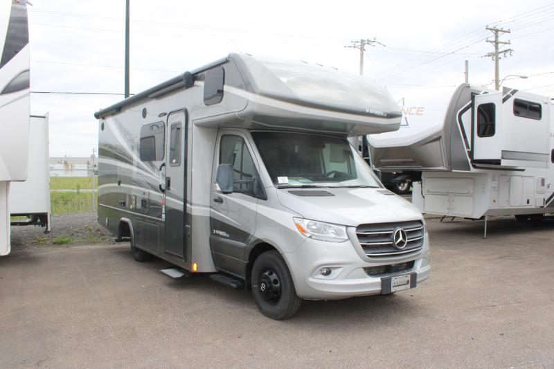 Dynamax Isata 3 24FW 2025