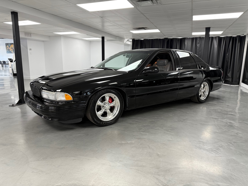 Chevrolet Caprice V8 5.7L 315HP 4-SPEED AUTOMATIC RWD 1996