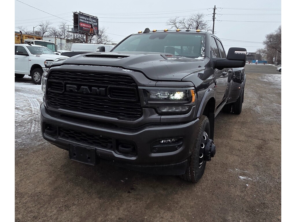 Ram 3500 LIMITED NIGHT EDITION CUIR TOIT NAV 4X4 2024