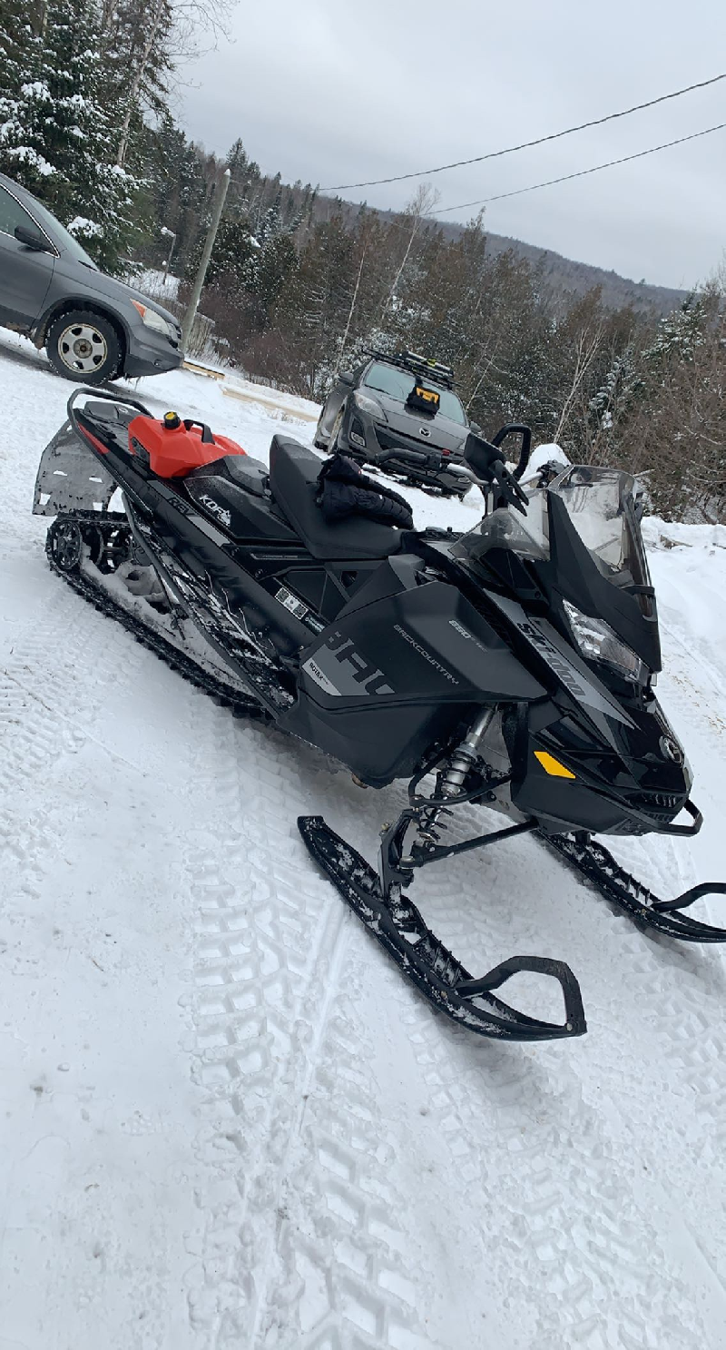 Ski doo BACKCOUNTRY 850 e-tec