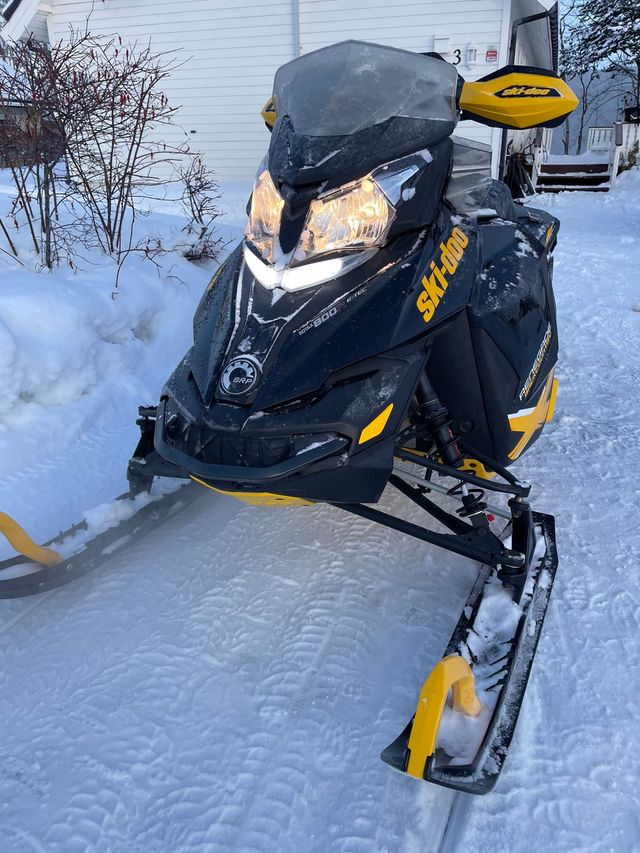 Ski-doo Renegade Back Country X 800R E-TEC 2013