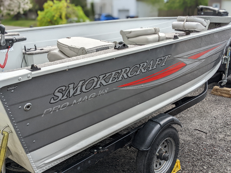 Bateau de peche Smokercraft 168 Promag Tiller