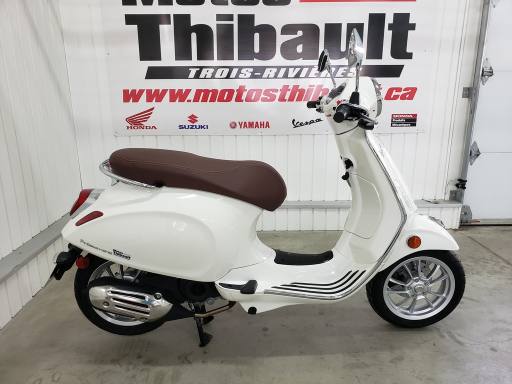 Vespa Primavera 50 2022