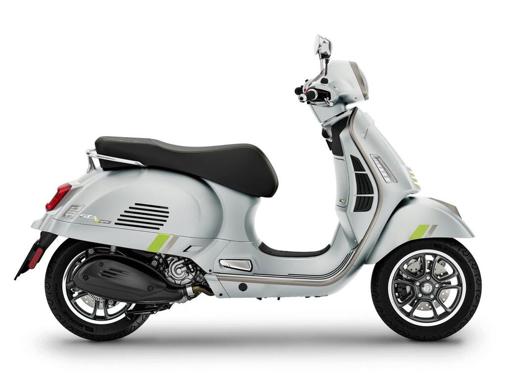 Vespa GTS 300 Super Tech 2023