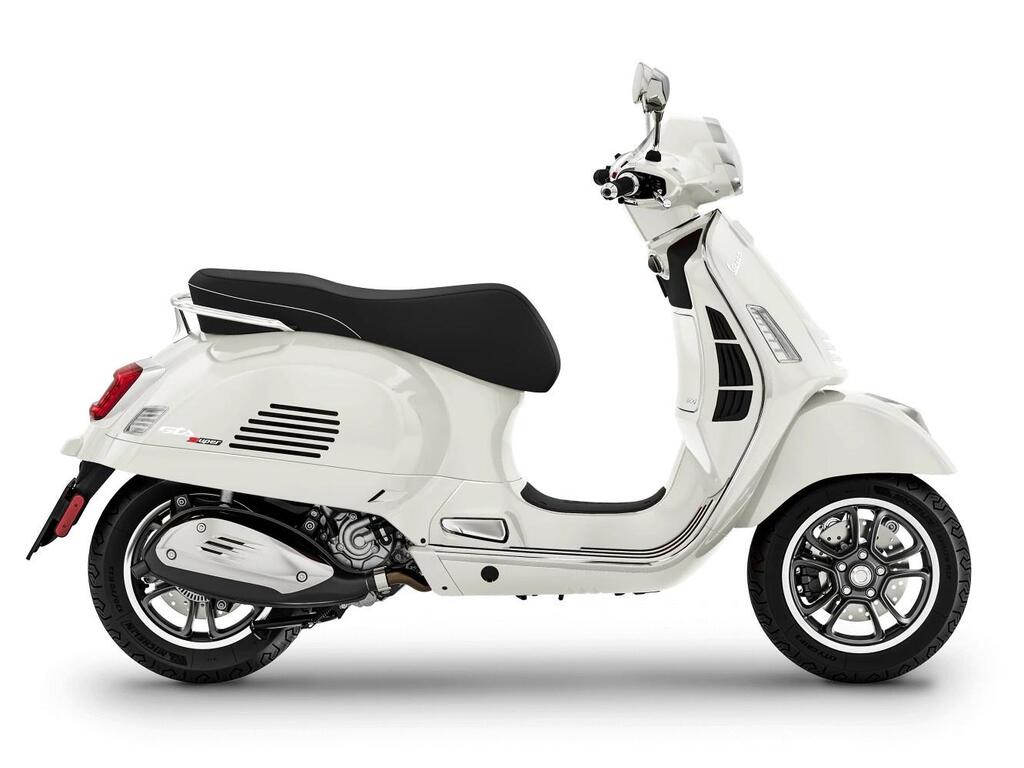 Vespa GTS 300 Super 2023