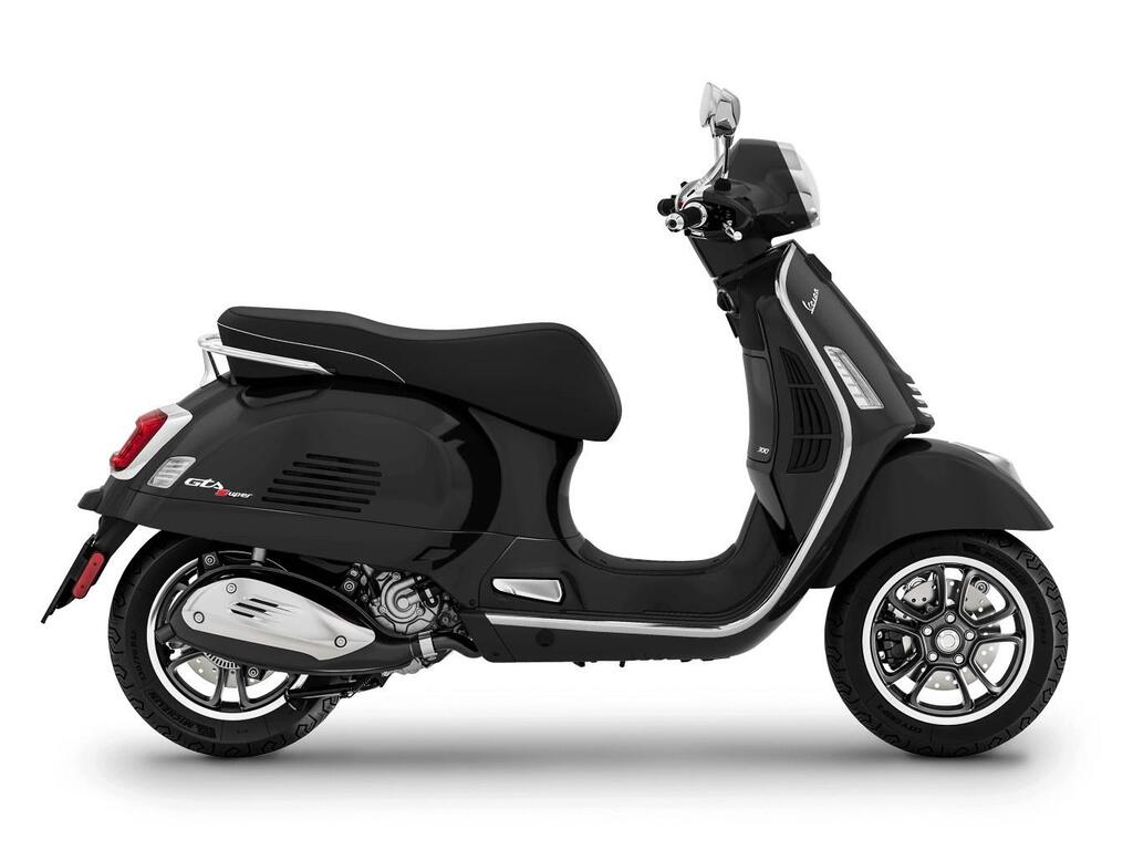 Vespa GTS 300 Super 2023